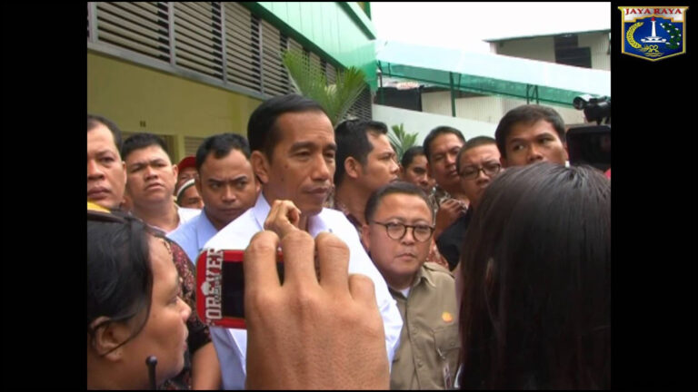 Jokowi Antar Komunitas Solo Belanja Ke Blok G Pasar Tanah Abang