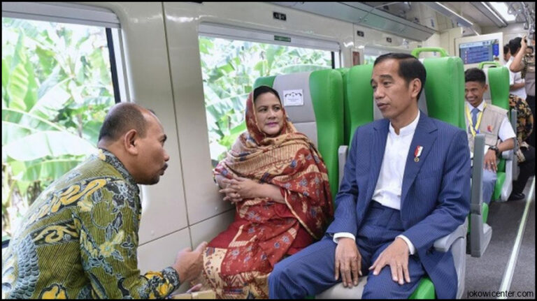 Ahok Naik Bus Jokowi Gowes Ke Balai Kota