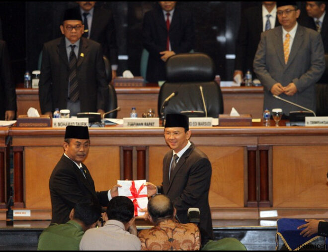 Jokowi Ahok Tolak Pembubaran Densus 88
