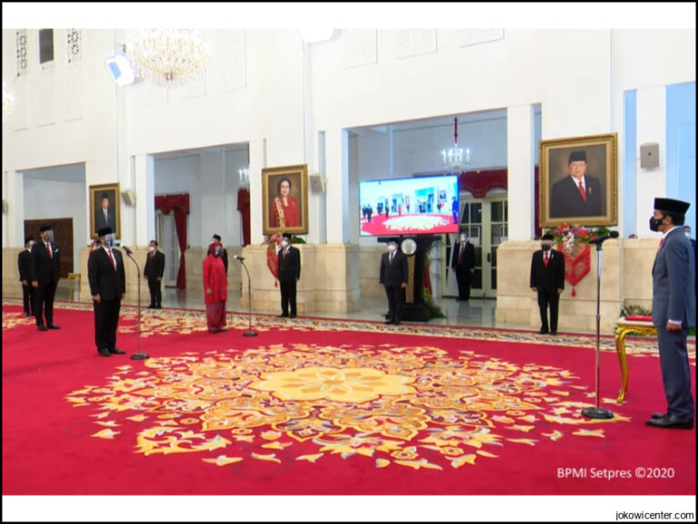 Jokowi Rotasi 13 Pejabat
