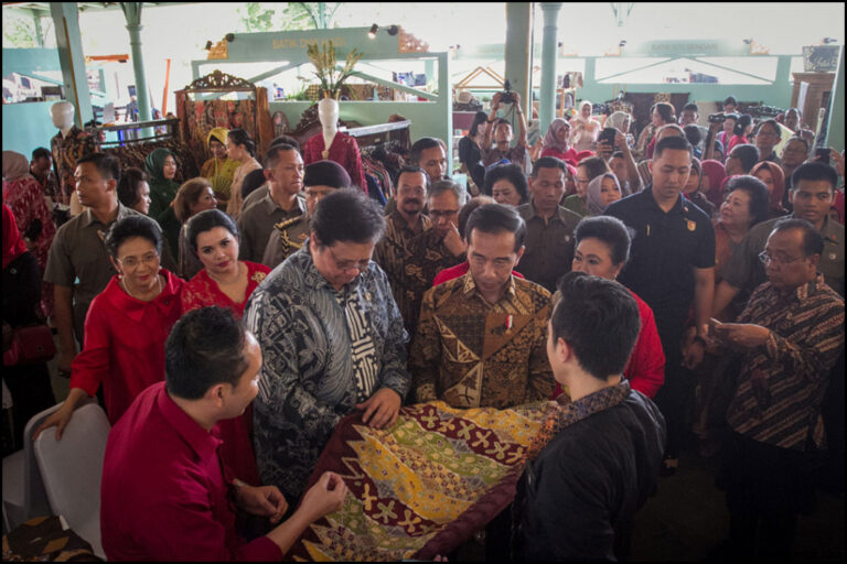 Jokowi Batik Adalah Karya Masyarakat