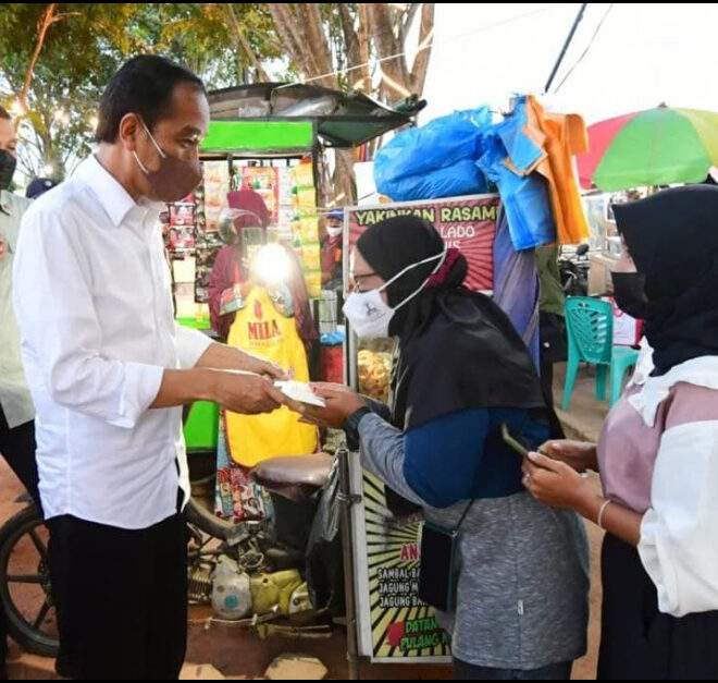 Jokowi Pkl Rugikan Pedagang Pasar