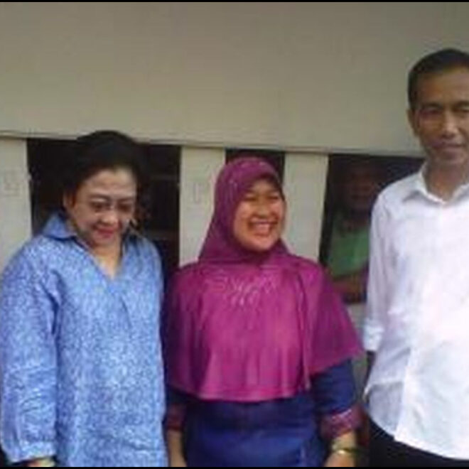 Usai Kunjungi Waduk Mega Dan Jokowi Makan Di Warteg