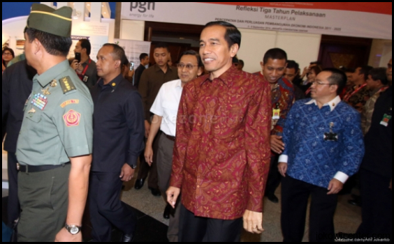 Jokowi Ditantang Jumhur Bikin Bursa Kerja Permanen