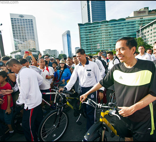 Car Free Day Jokowi Dan Ratusan Warga Gowes Sepeda Di Sudirman
