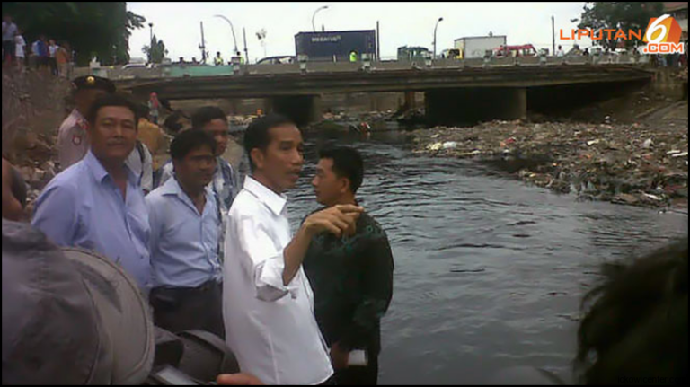 Jokowi Ingin Pengerukan Kali Pakin Jadi Contoh