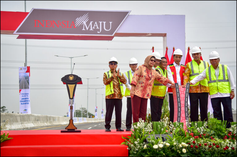 Hut Jakarta Jokowi Siagakan 500 Penyapu Jalan