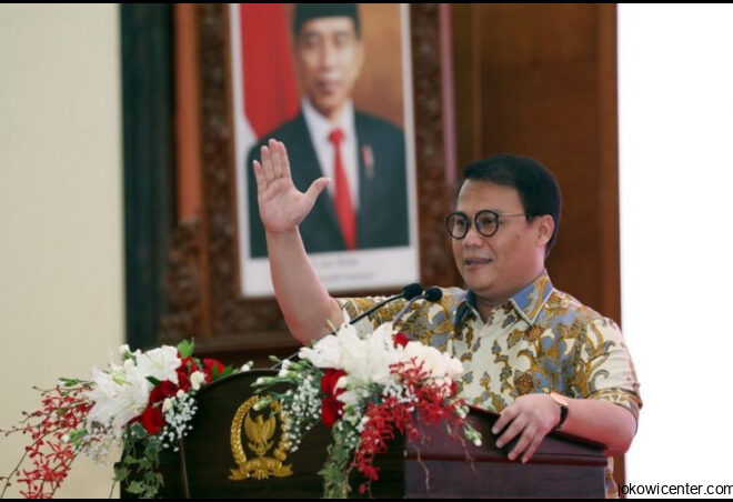 Sabam Sirait Yakin Megawati Restui Jokowi Nyapres