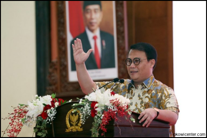 Sabam Sirait Yakin Megawati Restui Jokowi Nyapres