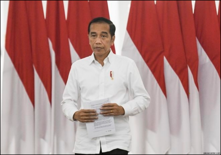 Jokowi Serahkan Penghargaan Rt Rw Terbaik
