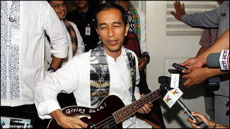 Jika Tak Dilaporkan Ke Kpk Gitar Metallica Jokowi Bisa Dikatakan Suap
