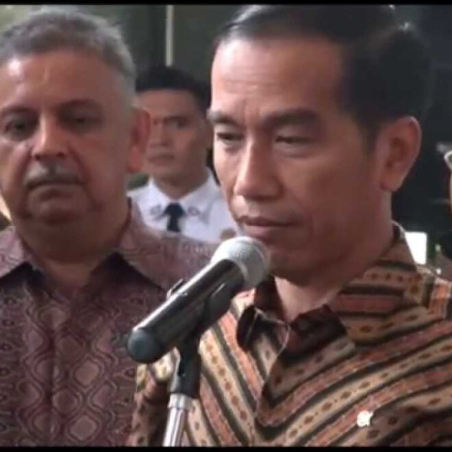 Ketika Duta Besar Amerika Blusukan Bareng Jokowi