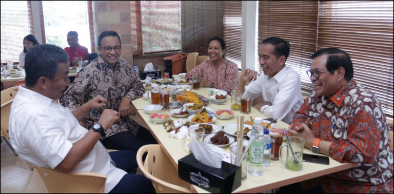 Makan Siang Bareng Jokowi Ketua Rtrw Waduk Pluit Siap Dipindahkan