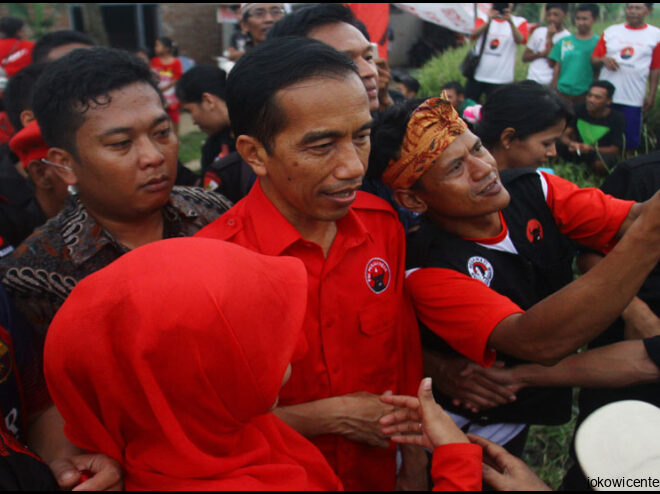 Dihadang Simpatisan Jokowi Dilarang Jadi Calon Presiden
