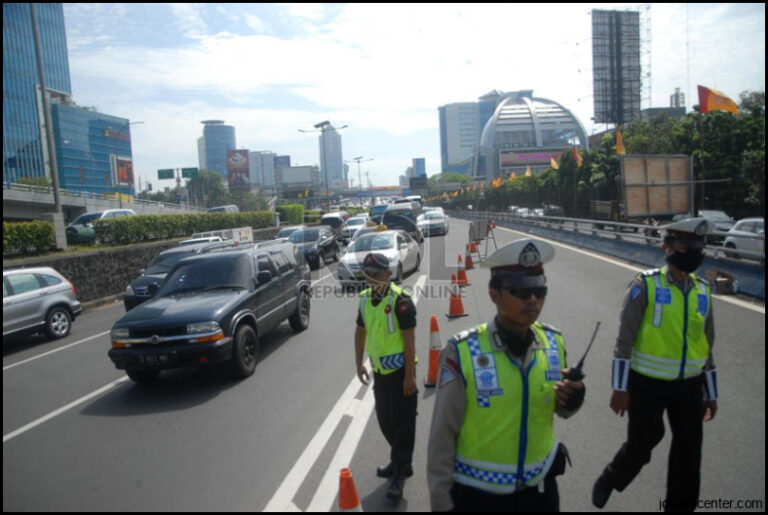 Hari Ini Uji Coba Penutupan Empat Pintu Tol