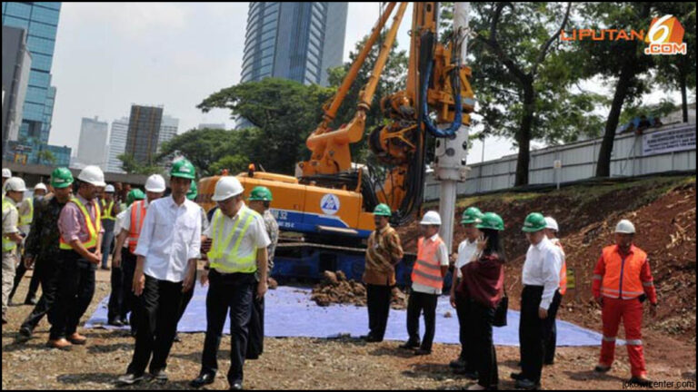 Jokowi Setujui Tiang Monorel Dirias Bunga