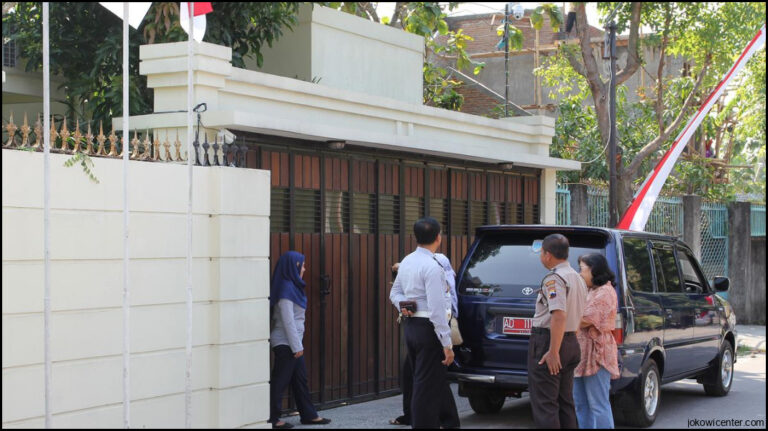 Wah Korban Gusuran Minta Tinggal Di Rumah Jokowi
