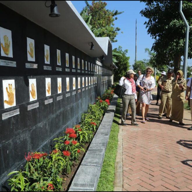 Tentang Ruang Publik Jakarta Perlu Belajar Pada Surabaya