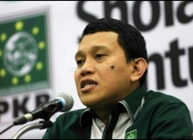 Wakil Ketua Wantim Golkar Dukung Jokowi