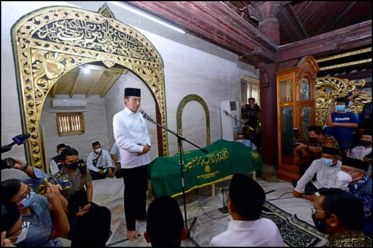 Syafii Maarif Jokowi Kerempeng Tapi Otak Besar