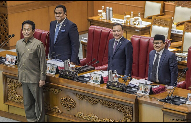 Mantan Wakil Ketua Kpk Jokowi Capres Pas Waktunya