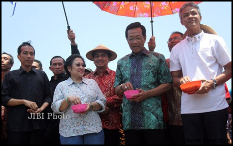 Tanam Kedelai Di Bantul Mega Ajak Jokowi