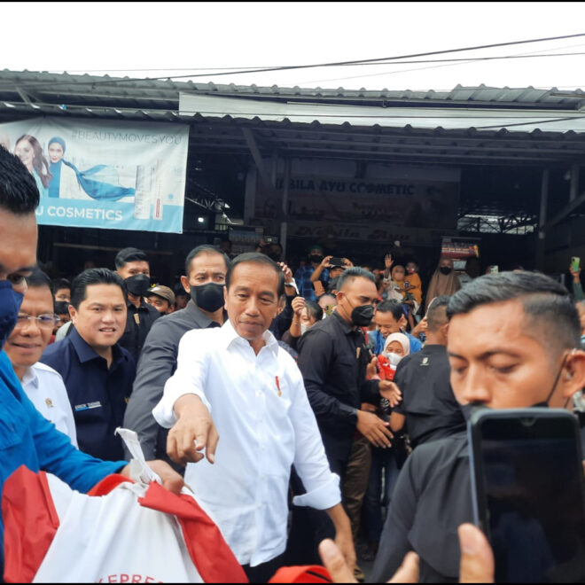 Jokowi Blusukan Itu Mengasah Mata Batin