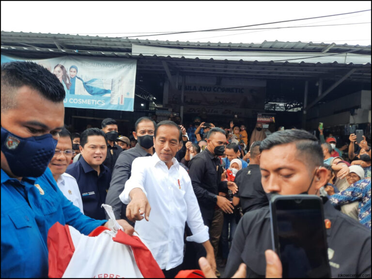 Jokowi Blusukan Itu Mengasah Mata Batin