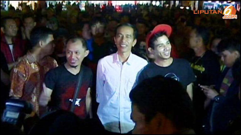 Datangi Javarockinland 2013 Jokowi Diserbu Penonton